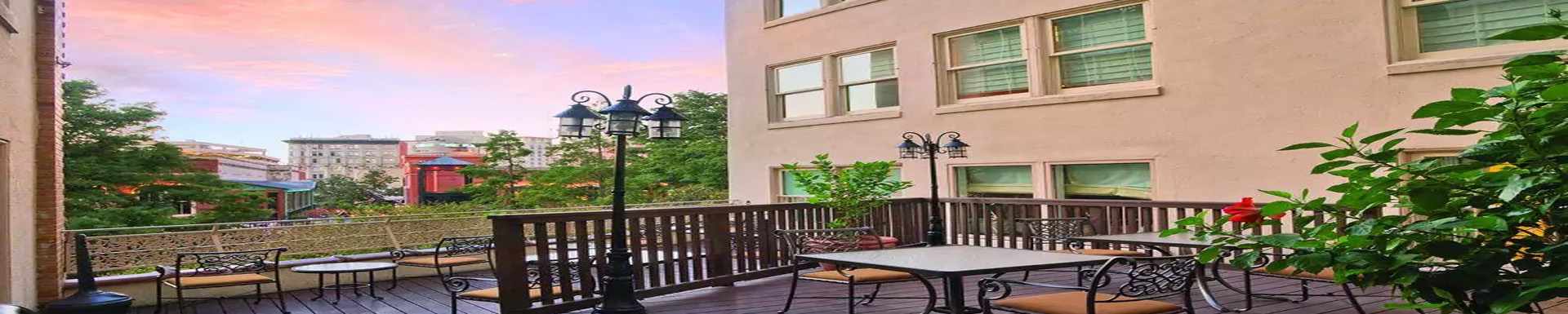 Riverside Suites